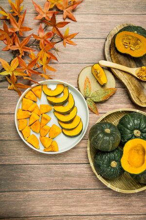Autumn harvest time, fresh pumpkin and chestnut 204の写真素材