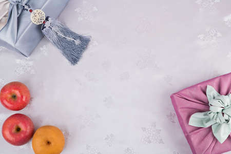 the Korean traditional wrapping cloth, refreshments and greeting card 071