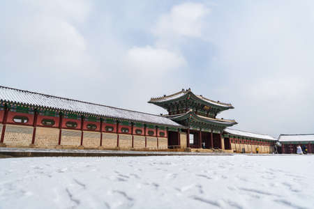 Korean traditional architecture, wintertime landscape of Korean palace 086のeditorial素材