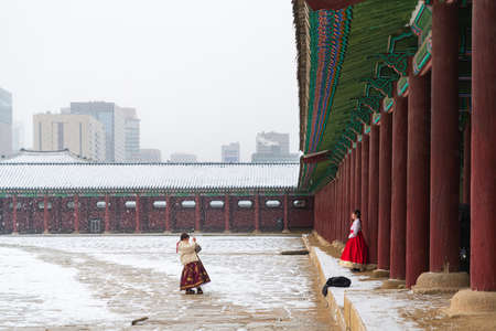 Korean traditional architecture, wintertime landscape of Korean palace 109のeditorial素材