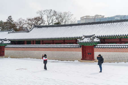 Korean traditional architecture, wintertime landscape of Korean palace 124のeditorial素材