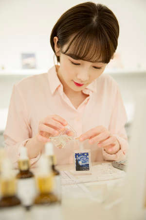 Making perfumes class, DIY concept 029