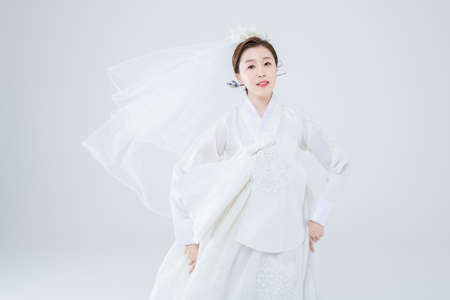 Wedding couple wears korean traditional korean wedding dress Hanbok 044の写真素材