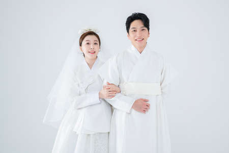 Wedding couple wears korean traditional korean wedding dress Hanbok 096の写真素材