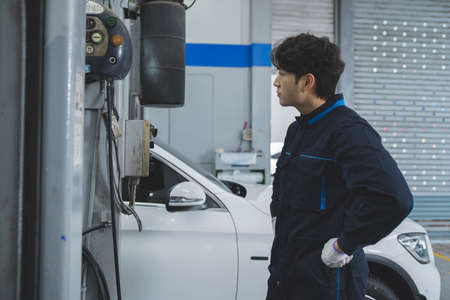 auto vehicle Service repair center concept with maintenance staffの写真素材