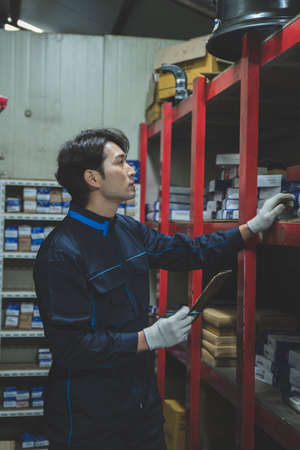auto vehicle Service repair center concept with maintenance staffの写真素材