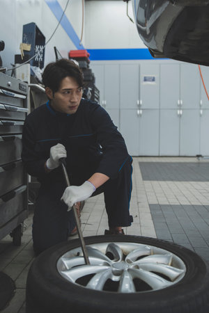 auto vehicle Service repair center concept with maintenance staffの写真素材