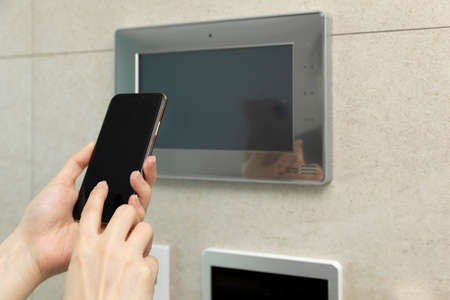 hand setting home devices using smartphone IOT technology