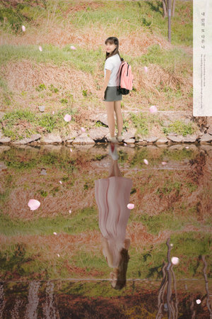 water reflection of Asian models, second self concept