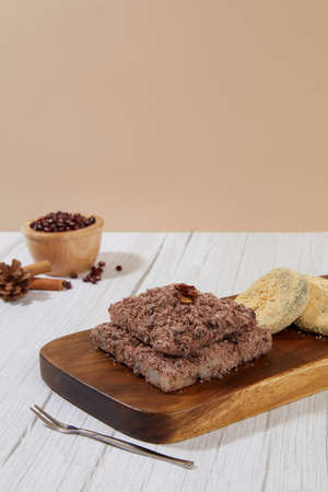 korean traditional dessert, black bean rice cake and Injeolmiの写真素材