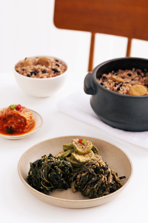 On the first full moon of January, several greens and five-grain rice are on the table