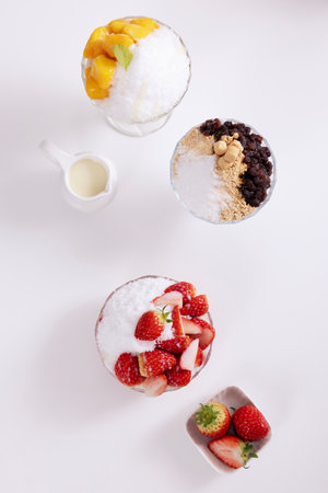Cold strawberry and mango patbingsu in summerの写真素材