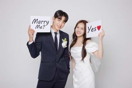 Newlyweds taking a wedding photo shootの写真素材