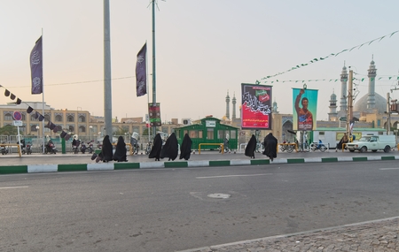 Iranian women go to the mosque.The holy shrine in Qom city of Iranのeditorial素材