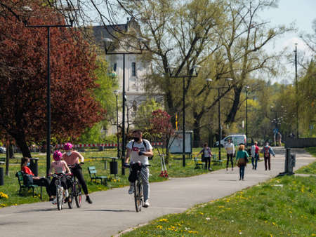 Vistula river boulevards and people relaxing. Almost empty during covid-19 coronavirus pandemic.のeditorial素材