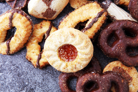 Detail of delicious Christmas cookies with chocolate and gingerbread.の写真素材