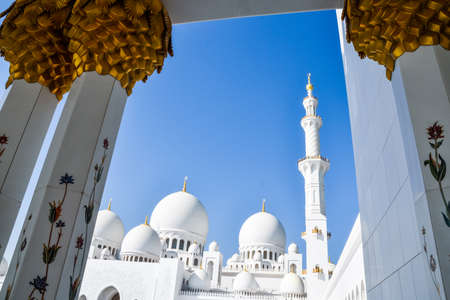ABU DHABI, UAE - November 7, 2015: Sheikh Zayed Mosque in Abu Dhabi, considered to be the key for worship in the United Arab Emirates.のeditorial素材