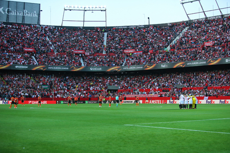 SEVILLA, SPAIN - MAY 5: both teams on he background of the stadium panoramic view during the UEFA Europa League second leg semi-finals match between FC Shakhtar Donetsk vs Sevilla FC, 5 May 2016, Ramon Sanchez Pizjuan, Spainのeditorial素材