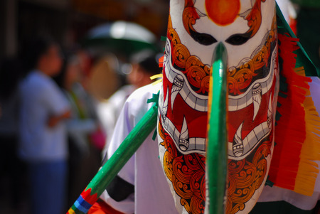 LOEI, THAILAND - JUNE 6 : PHI TA KHON Festival (Ghost Festival) on June in Loei province young people dress in spirit and wear a mask, sing and dance holiday JUNE 6, 2007 in LOEI, THAILANDのeditorial素材