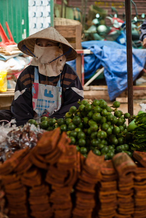 PAKSE, LAOS - AUGUST 12 : View of a market in Pakse city is the third most populous city in Laos with a population of about 87,000 Champasak distric southern AUGUST 12, 2010 PAKSE, LAOSのeditorial素材