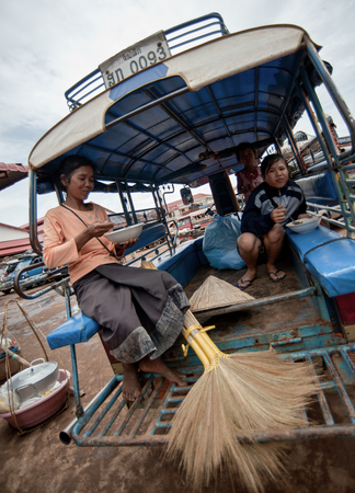 PAKSE, LAOS - AUGUST 12 : View of a market in Pakse city is the third most populous city in Laos with a population of about 87,000 Champasak distric southern AUGUST 12, 2010 PAKSE, LAOSのeditorial素材