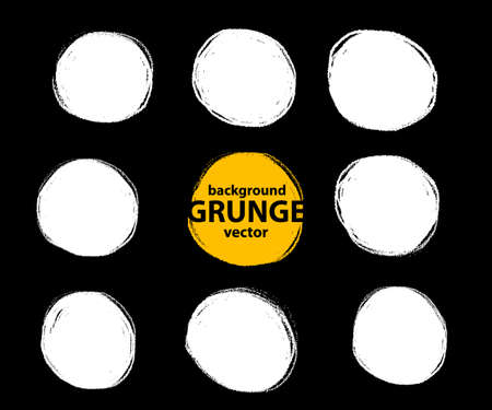 Hand drawn circle line sketch. Vector set circular scribble doodle round circles,  message note mark design element. Pencil, pen, graffiti bubble, ball draft illustration. - Vectorのイラスト素材