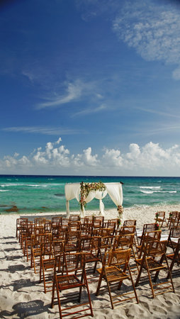 Destination wedding in Cancun mexico by the oceanの写真素材