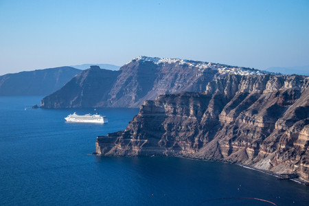 Cruise ships in Caldera, Santorini Greeceの写真素材