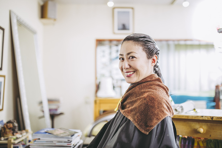 Asian women and hairdressersの写真素材