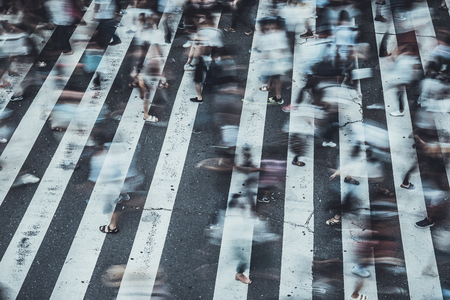 People crossing the crosswalk in Osaka, Japanのeditorial素材