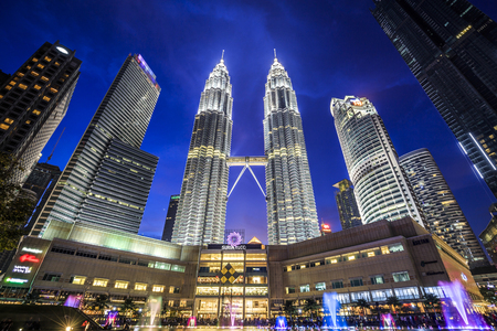 Kuala Lumpur, Malaysia -  May 13,2018 - Petronas Towers and KLCC.Petronas Towers is a high-rise building in Kuala Lumpur, Malaysia.This tower was built in 1998.height is 452 m.のeditorial素材