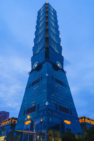 taipei,taiwan - May 9,2018 : Townscape of night in Taipei, Taiwan.Taipei 101 is a landmark supertall skyscraper in Xinyi District.のeditorial素材