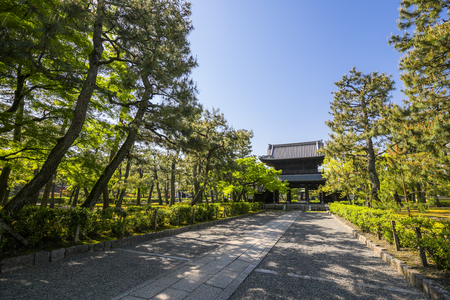 Kyoto, Japan - April 21 2018: Kennin-ji Temple was built in 1202 years.This is the oldest Zen temple in Japan.This temple was built by Minamoto no Yoriie.のeditorial素材