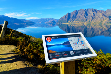 Lake Hawea lookout on a sunny day, Wanakaのeditorial素材