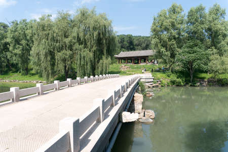 Lake And Pavilion In Chengde Summer Mountain Resortのeditorial素材