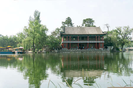 Lake And Pavilion In Chengde Summer Mountain Resortのeditorial素材