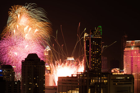 Bangkok, Thailand - Jan 1, 2016: Central World, the biggest shopping mall in Bangkok, held a New Year count down event and shot fireworks at 00.00 AM on Jan 1, 2016のeditorial素材