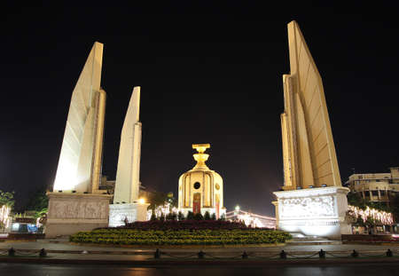 democracy monument Bangkok, Thailandのeditorial素材