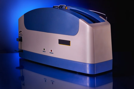 Thermal glutinous device on a dark background