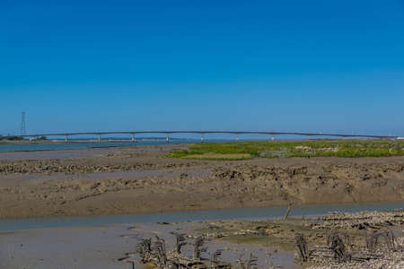 Viaduct which connects the island of Oléron to the French coast.の写真素材