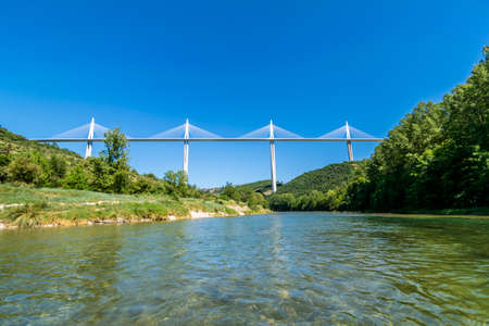 Millau Viaduct above the Tarn in Aveyron, France.のeditorial素材