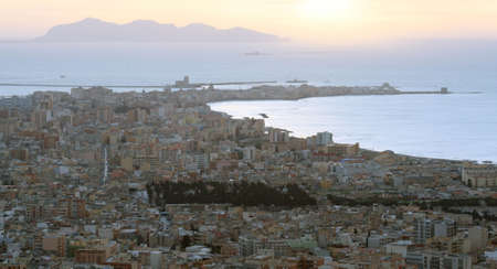 Trapani ed Isole Egadi al tramontoの写真素材