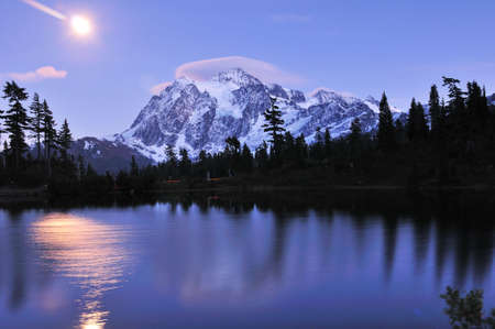 Reflection of Mt Shuksan on Picture Lake at Mount Bakerの写真素材