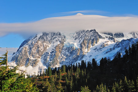 Reflection of Mt Shuksan on Picture Lake at Mount Bakerの写真素材