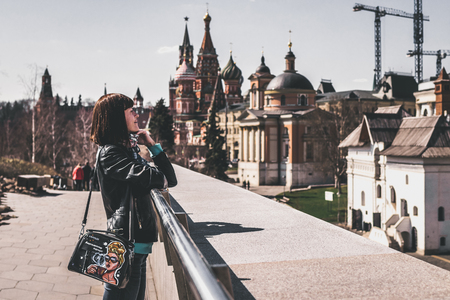 MOSCOW, RUSSIA - MAY 19, 2019: Atmosphere of Zaryadye Park at spring time. Landmark.のeditorial素材