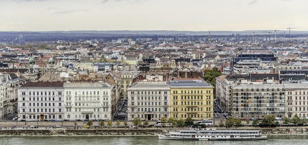 Panoramic view of the old town and the Danube River in autumn in Budapest, Hungary.のeditorial素材