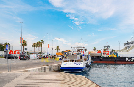 The embankment of the resort town of Split in summer.のeditorial素材