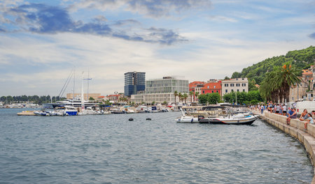 The embankment of the resort town of Split in summer.のeditorial素材