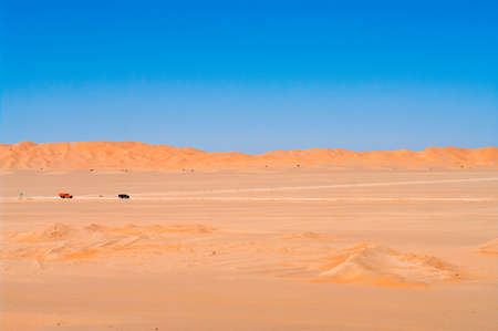 Cars in the desert, Omanの写真素材