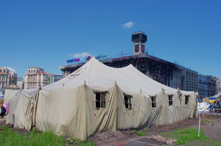 KIEV (KYIV), UKRAINE - MAY 11, 2014: Kiev downtown, on Maydan Nezalejnosti, Ukraine.のeditorial素材